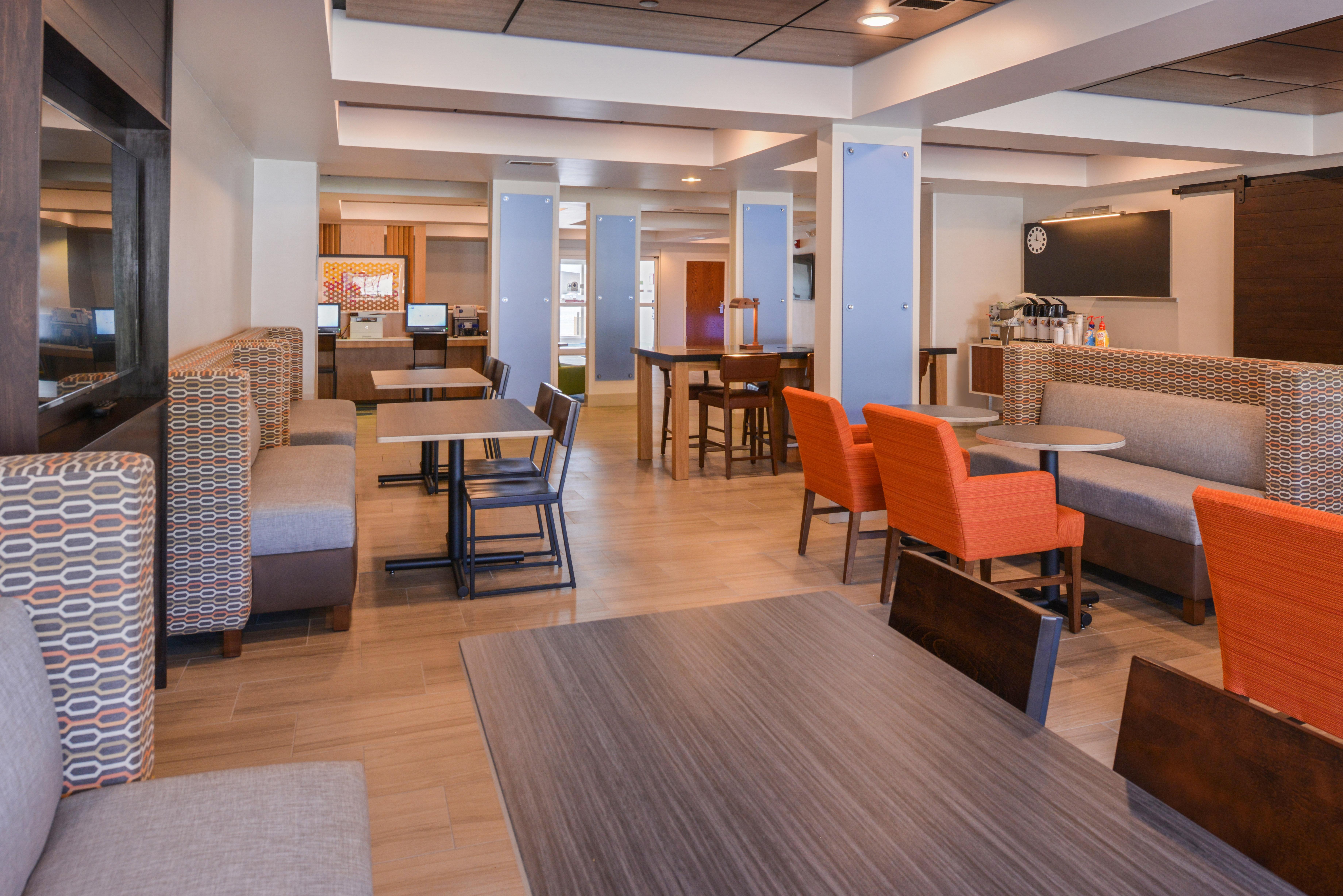 Holiday Inn Express Hotel & Suites Urbana-Champaign-U Of I Area By Ihg Exteriör bild