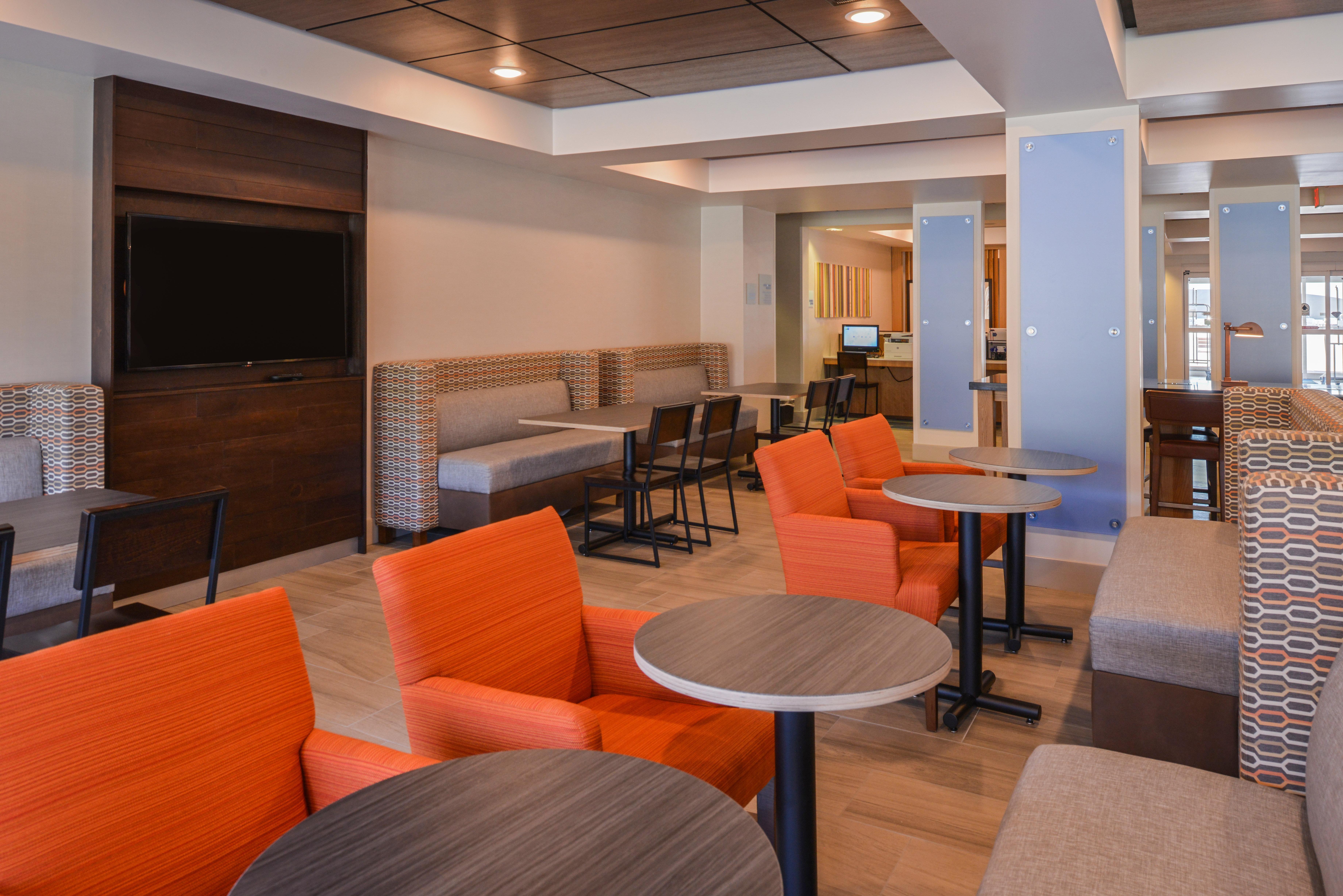 Holiday Inn Express Hotel & Suites Urbana-Champaign-U Of I Area By Ihg Exteriör bild