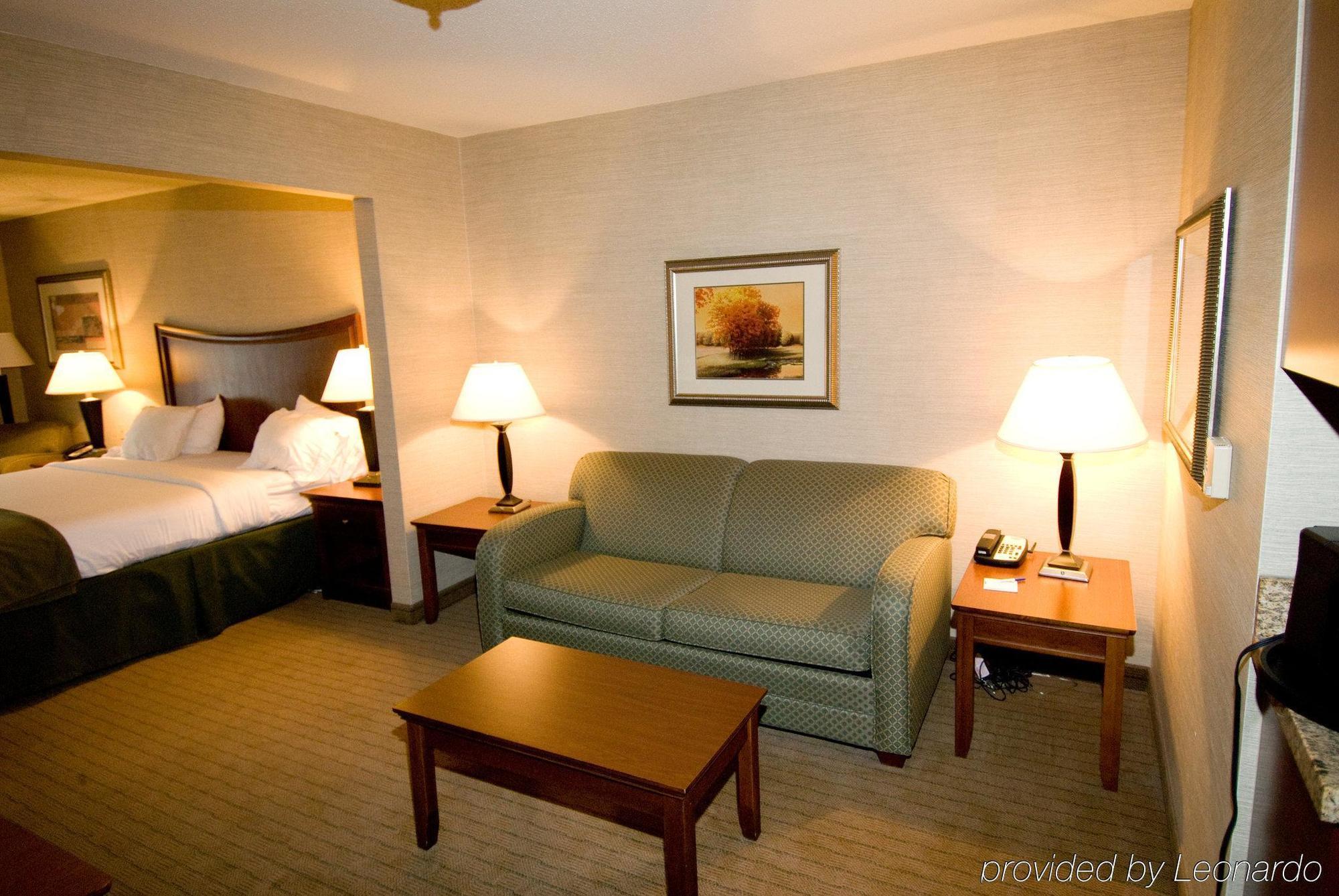 Holiday Inn Express Hotel & Suites Urbana-Champaign-U Of I Area By Ihg Exteriör bild